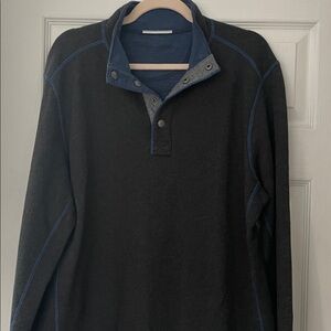 💕Tommy Bahama Dark Grey 100% heavy cotton Pullover with Blue Accents